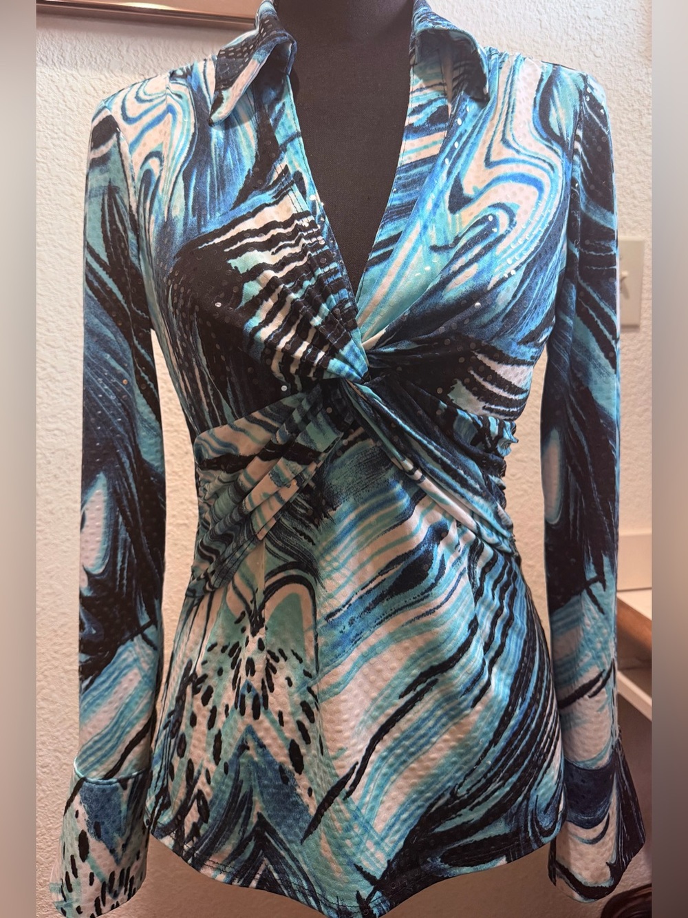 Cache Blue Marble Twist-Front Long-Sleeve Dress